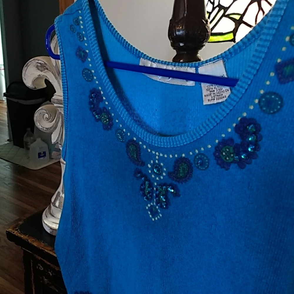 ⚜️Victoria Jones torquise tank top - Picture 3 of 4